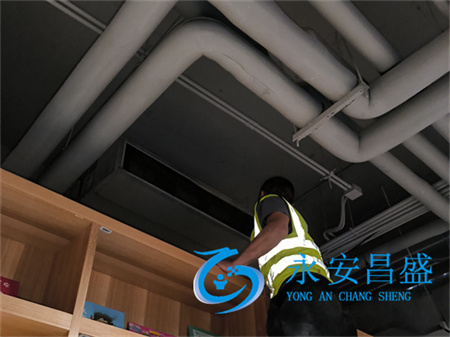 空調出風(fēng)口清洗的重要性及專(zhuān)業(yè)維護指南