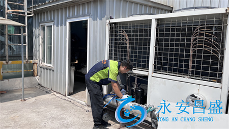 北京水冷機罷工 緊急維修專(zhuān)線(xiàn)24h接單 省電35%實(shí)測