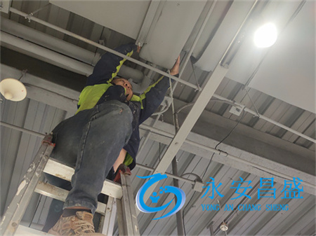 寫(xiě)字樓空調風(fēng)道清洗全流程 細菌防治與節能增效指南健康辦公解決方案