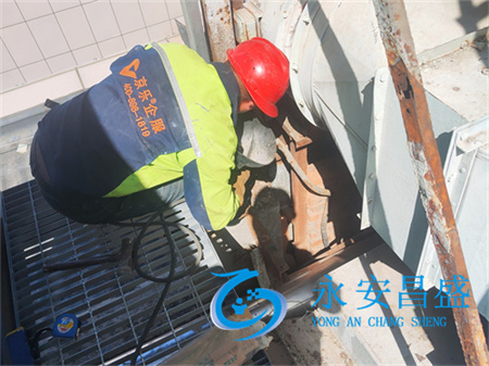 水冷中央空調怎么清洗 確保舒適辦公環(huán)境與節能降耗