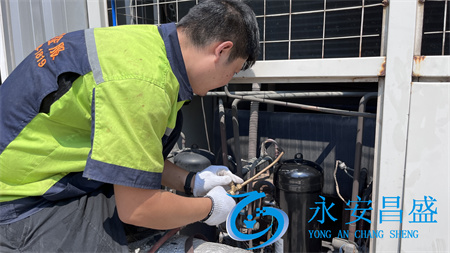 西安永安昌盛 專(zhuān)業(yè)空調維修 護航舒適工作環(huán)境
